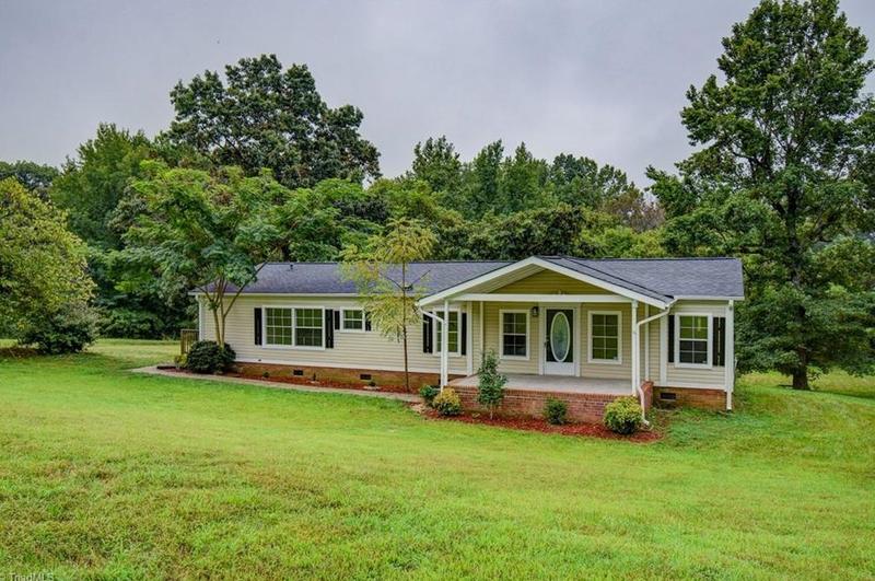 8640 Center Grove Church Rd, Clemmons, NC 27012 - MLS 1117510 for Sale