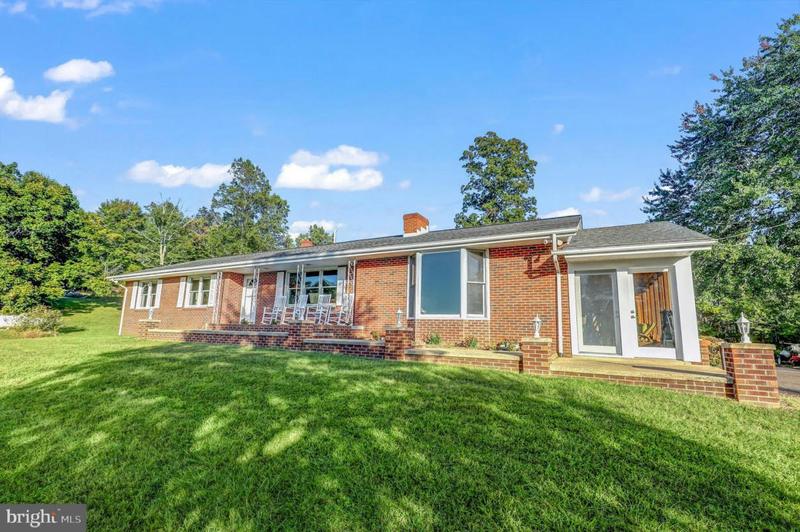 436 CASTLETON VIEW RD, CASTLETON, VA 22716 Single Family Residence For Sale  MLS# VARP2001300 for Rent