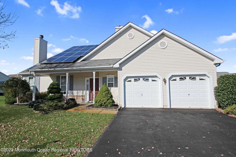 11 Carriage Road, Whiting, NJ 08759  607634036 for Sale