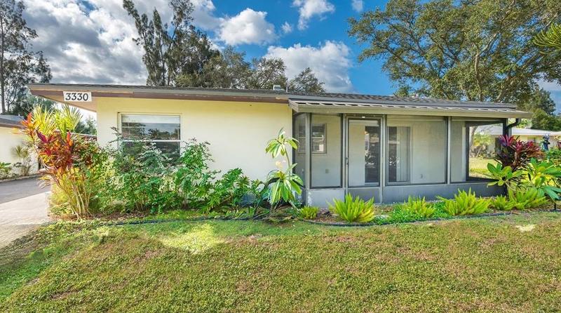 3330 Ramblewood Dr S, Sarasota, FL 34237 - MLS A4587187 for Sale
