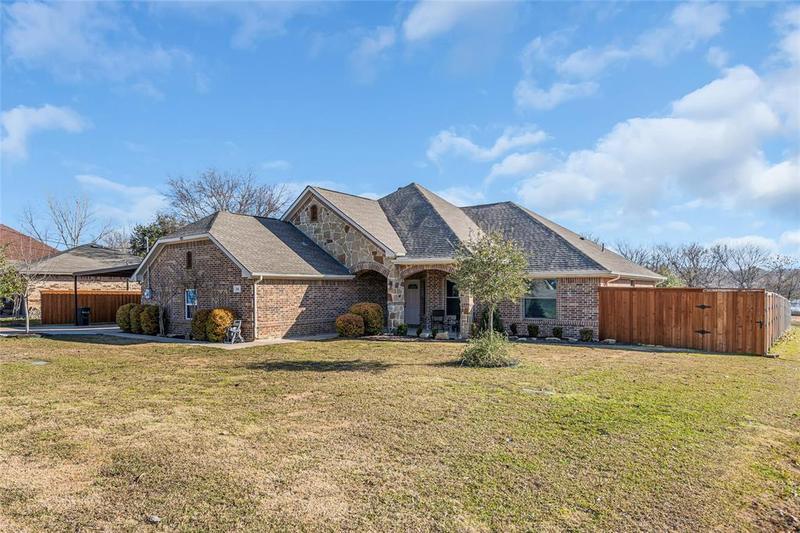 563 Lakeside Dr, Rockwall, TX 75032 for Sale