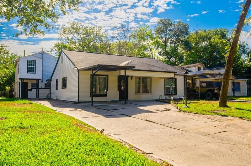 1911 Forest Hill Blvd, Houston, TX 77023 - MLS 61904223 for Sale