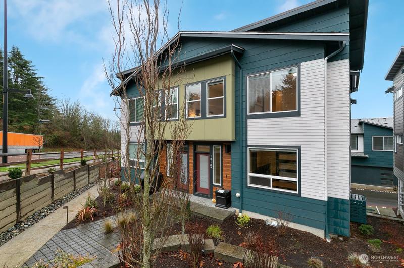 13189 83rd Ln S, Seattle, WA 98178 - MLS 2186806 for Sale