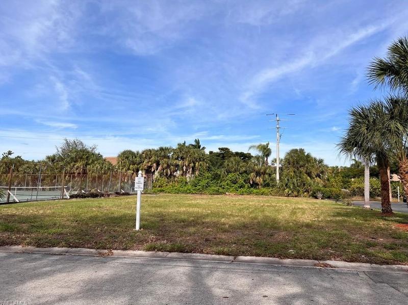 11954 Quail Run Dr, Fort Myers, FL 33908 - MLS 223092105 for Sale