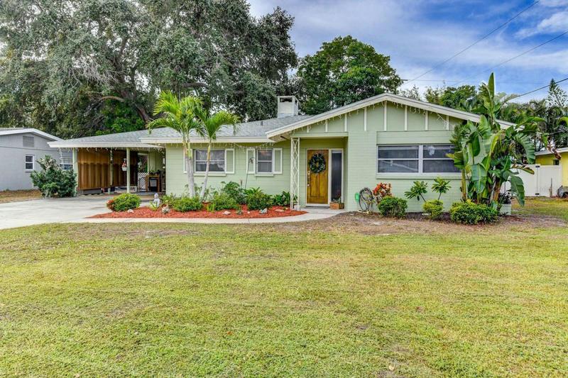 5722 VOLSELLA PL, SARASOTA, FL 34231 Single Family Residence For Sale  MLS# A4593119