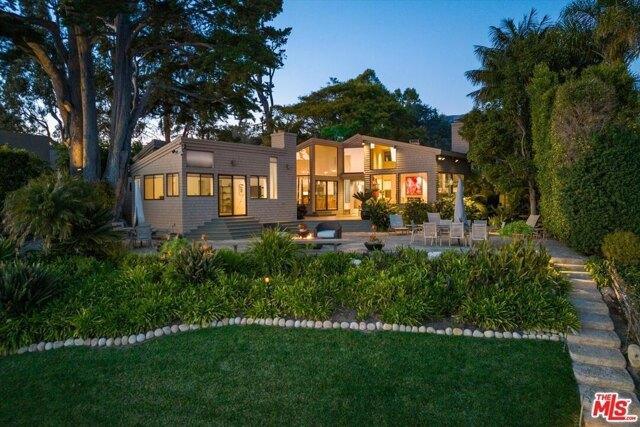 4 Bedroom 4.5 Bath In Carpinteria CA 93013 for Rent