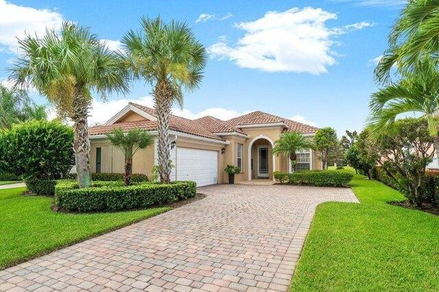 3 Bedroom 2.5 Bath In Port Saint Lucie FL 34987 for Rent