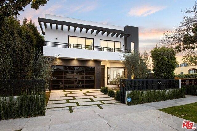 5 Bedroom 6 Bath In Los Angeles CA 90046 for Rent