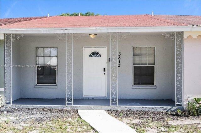 2 Bedroom 1 Bath In Greenacres FL 33463 for Rent