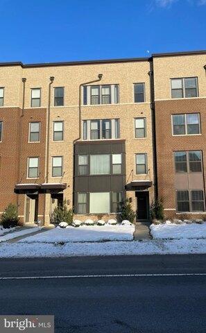 3 Bedroom 2.5 Bath In Herndon VA 20170 for Rent
