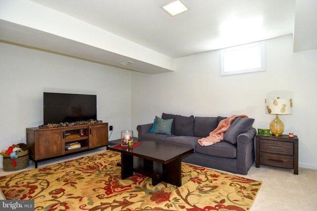 3 Bedroom 2 Bath In Falls Church VA 22042 for Rent