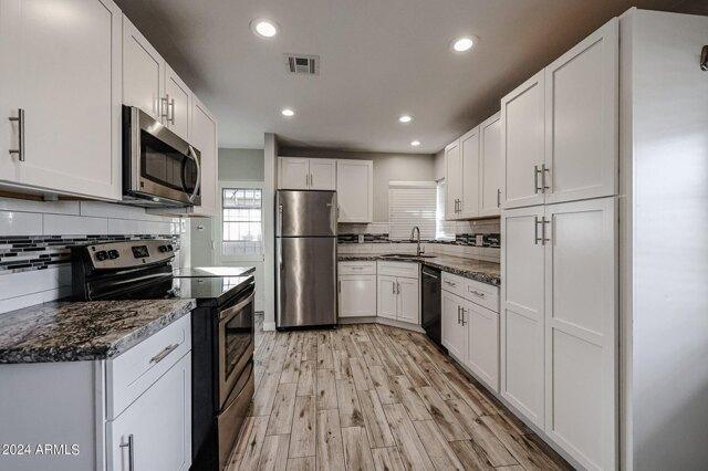2 Bedroom 2 Bath In Phoenix AZ 85014 for Rent