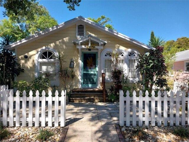 3 Bedroom 2 Bath In Sarasota FL 34236 for Rent