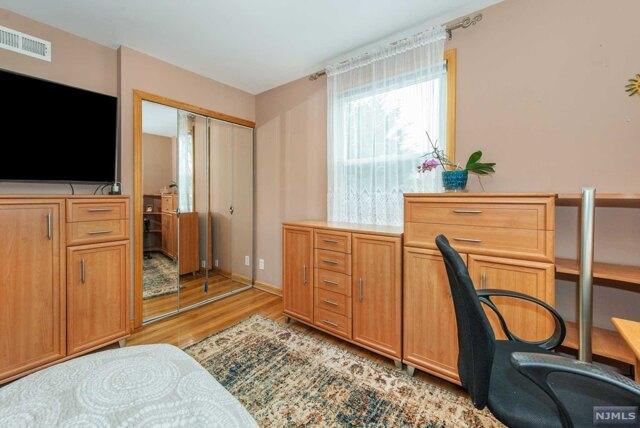 Home For Rent In Elmwood Park, New Jersey