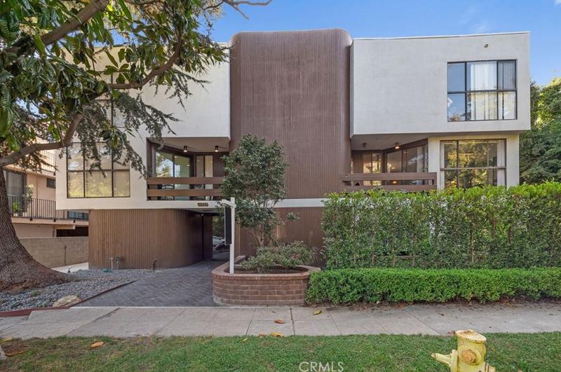 11752 Bellagio Rd #2, Los Angeles, CA 90049 - MLS WS24000981 for Sale