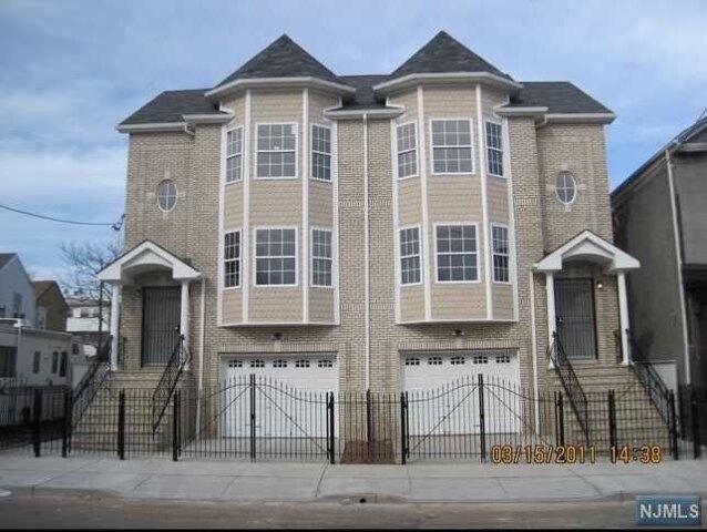 2 Bedroom 1 Bath In Newark NJ 07114 for Rent