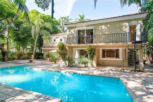 4 Bedroom 4.5 Bath In Miami FL 33133 for Rent