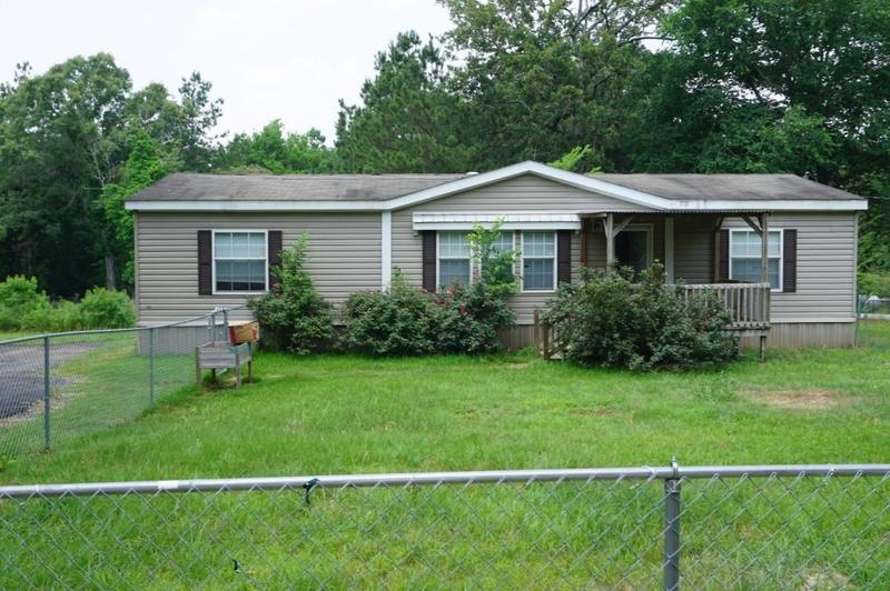 204 Mimosa Ln, Lufkin, TX 75901 - MLS 20438058 for Sale