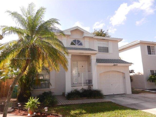 4 Bedroom 2.5 Bath In Miami FL 33186 for Rent