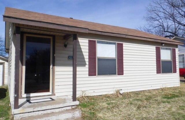 Home For Rent In Iowa Park, Texas