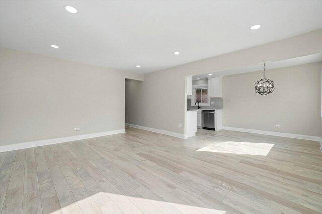 Home For Rent In Burbank, Illinois