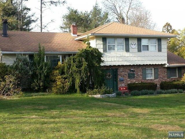 4 Bedroom 2 Bath In Northvale NJ 07647 for Rent