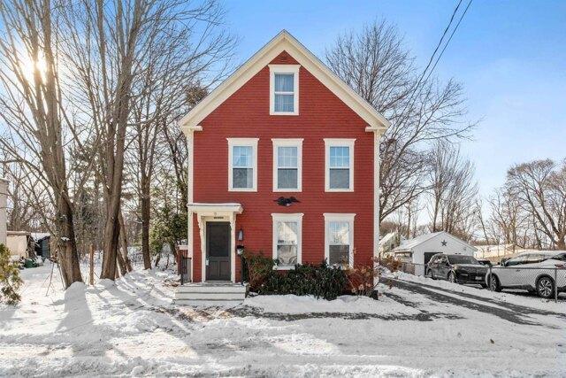 4 Bedroom 2.5 Bath In Laconia NH 03246 for Sale