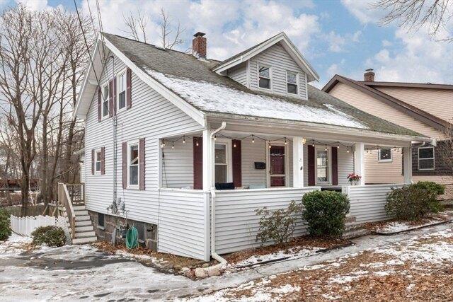 4 Bedroom 2 Bath In Braintree MA 02184 for Sale
