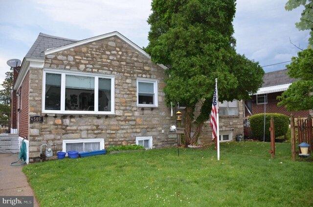 3 Bedroom 1.5 Bath In Norristown PA 19401 for Sale