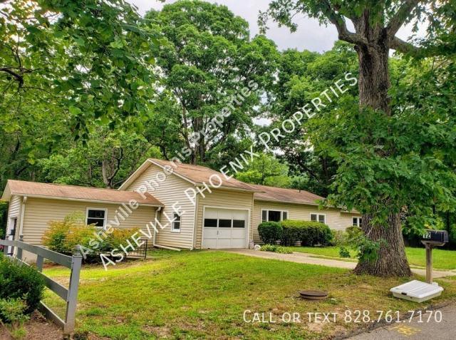3 Bedroom 2 Bath In Asheville NC 28805 for Rent