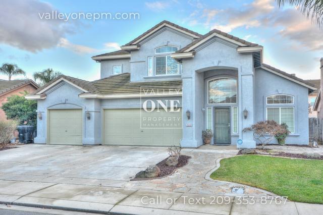 4 Bedroom 3 Bath In Modesto CA 95355 for Rent