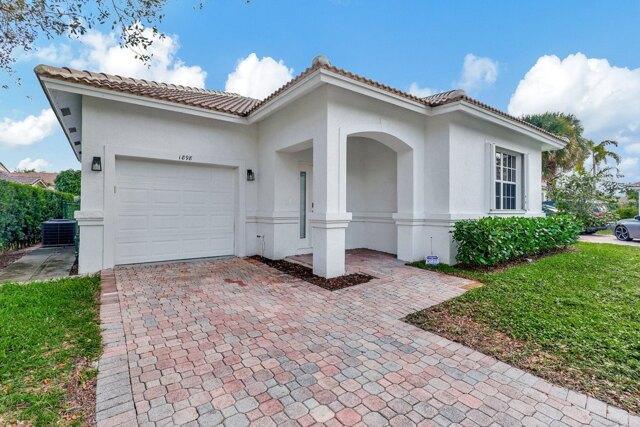 2 Bedroom 2 Bath In Wellington FL 33414 for Rent