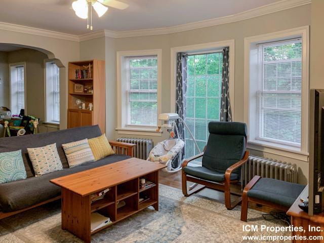 2 Bedroom 1 Bath In Chicago IL 60640 for Rent