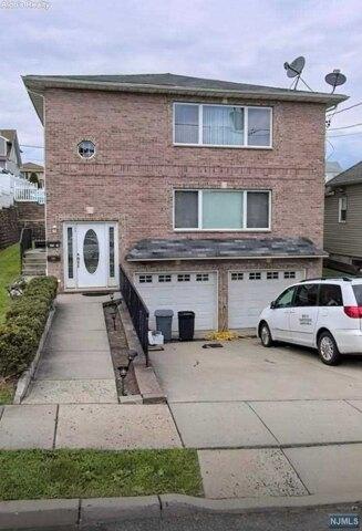 Home For Rent In Elmwood Park, New Jersey