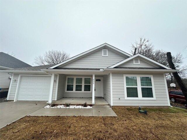 3 Bedroom 2 Bath In Denison TX 75020 for Rent