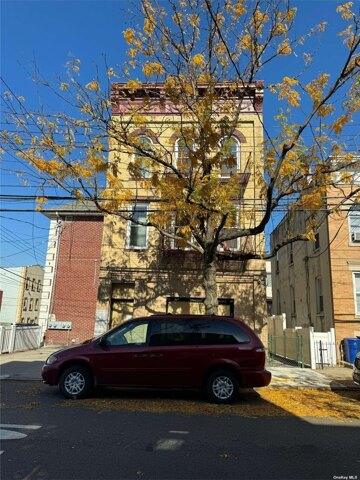 Home For Rent In Maspeth, New York