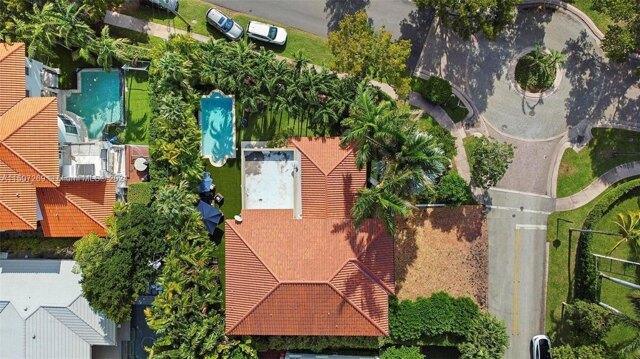 5 Bedroom 5 Bath In Key Biscayne FL 33149 for Rent