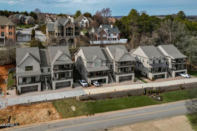 8953 LINKSVUE DR, Knoxville, TN 37922 Condominium For Sale  MLS# 1230890 for Rent