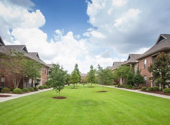 The Village At Fountain Lake Apartments For Rent - Gonzales, LA