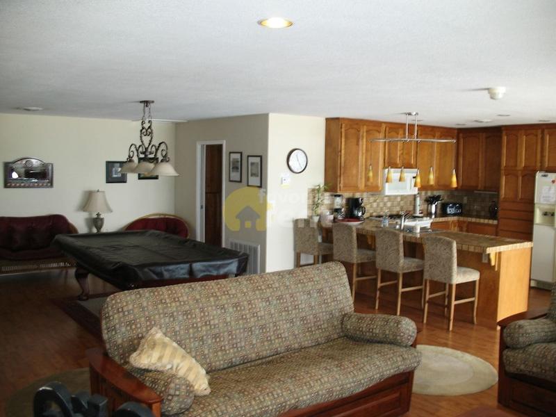 Lakefront home 3 bedrooms 2 full baths in Clearlake for Rent