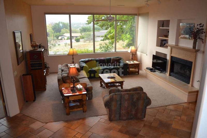4 Bedrooms 2.5 Bathrooms Sedona house for Rent