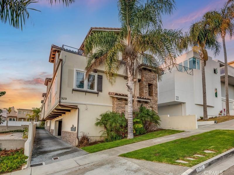 929 1st St #A, Hermosa Beach, CA 90254 - MLS SB23221894 for Sale