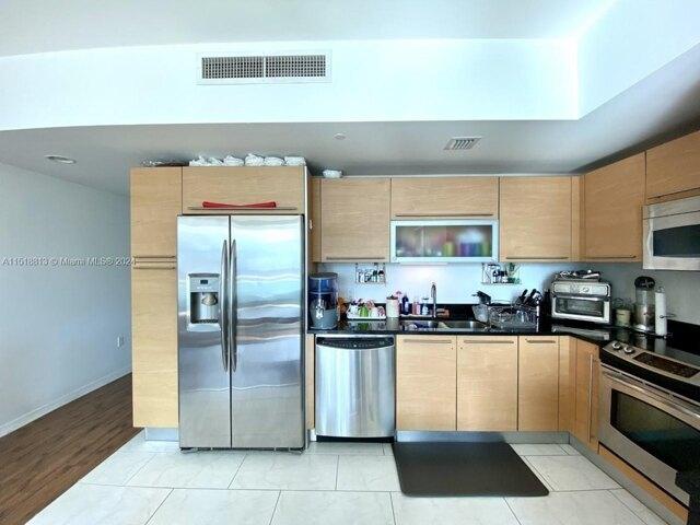 Condo For Rent In Miami, Florida