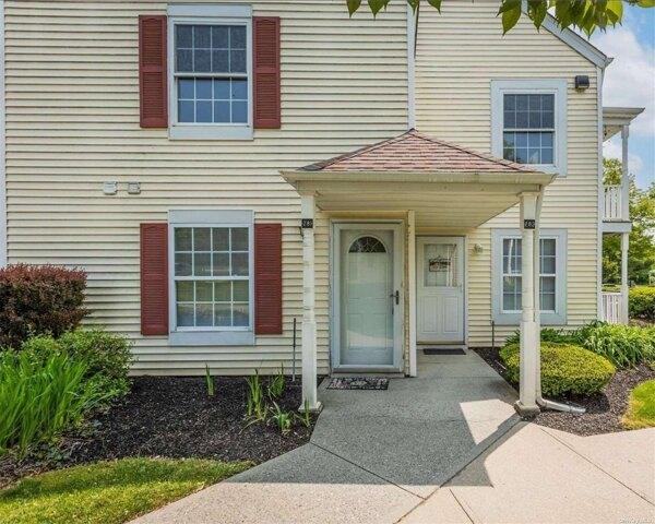 Condo For Rent In Middle Island, New York