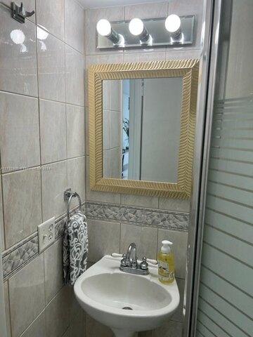 Condo For Rent In Sunny Isles Beach, Florida