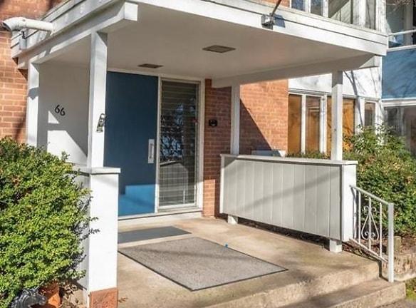 66 North Lake Dr #D2 Hamden, CT 06517 - Home For Rent