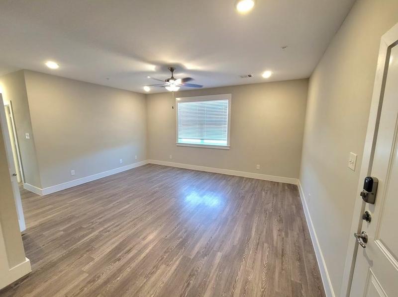 1620 Oak Tree Dr #2210, Houston, TX 77080 - MLS 51214647 for Rent