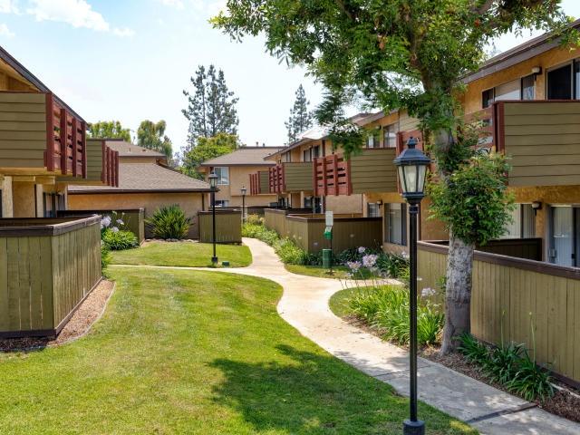 Great 1 Bed 1 Bath Available Now $1890 Per Month for Rent