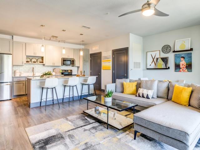 Awesome 1Bed 1Bath For Rent