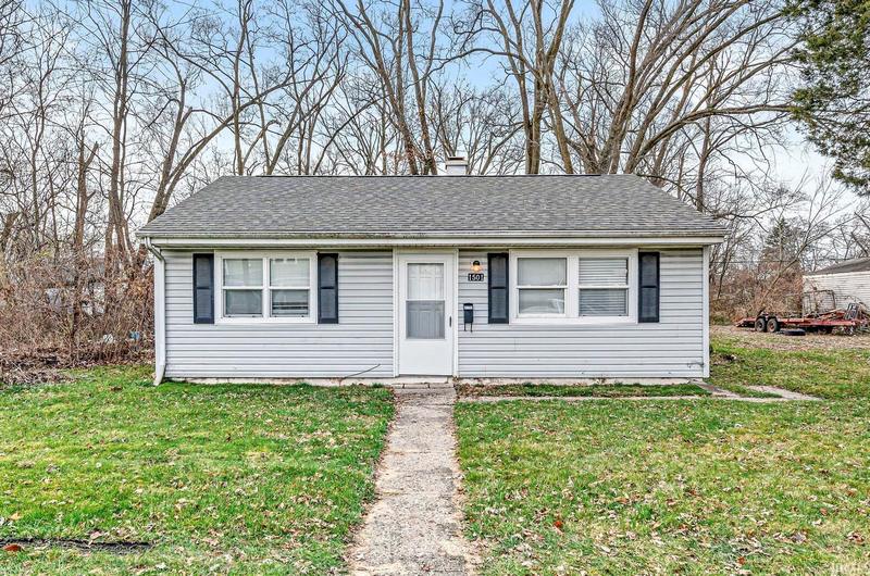 1501 N Olive St, South Bend, IN 46628 - MLS 202343997 for Sale